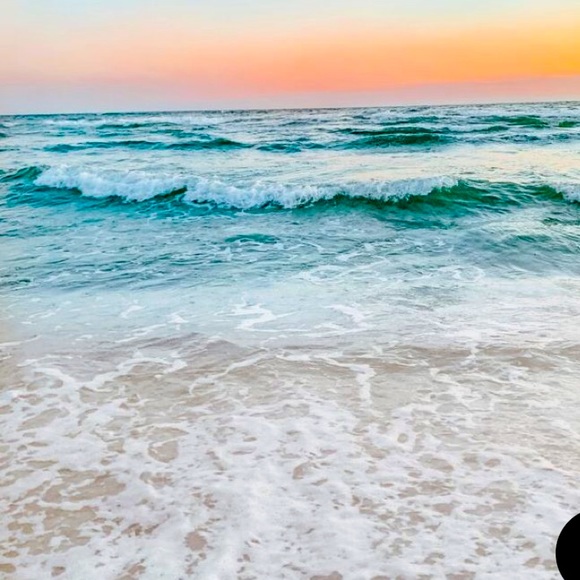 Meet your Posher, Hannah - Picture 1 of 1